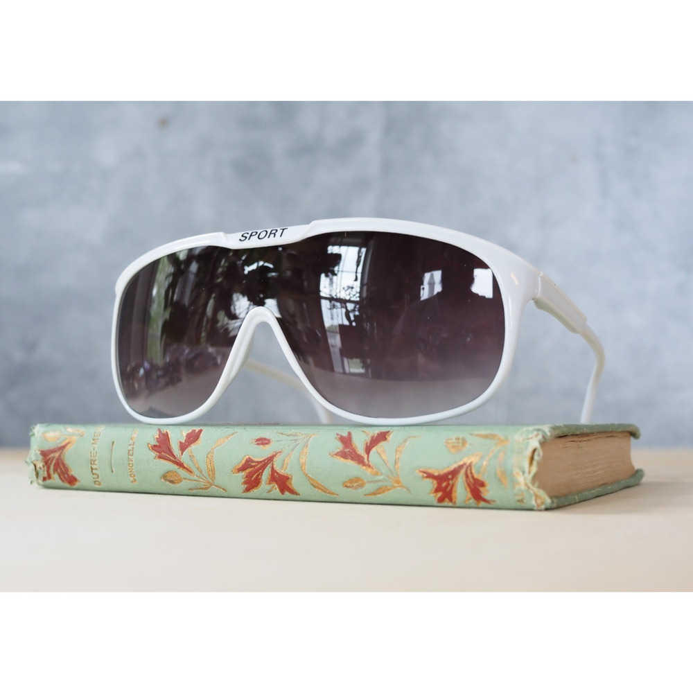 Vintage 80s Sunglasses NOS Taiwan Mask Shield aviator One Lens Sport Athleisure
